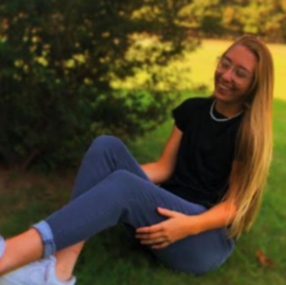 Meet your Posher, Peyton - Picture 1 of 1